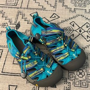 Like New Keen Waterproof Sandals Kids Size‎ 2